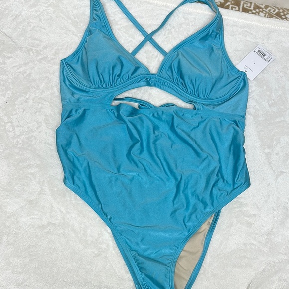 Isabel Maternity by Ingrid & Isabel Turquoise Fabric - Picture 1 of 9